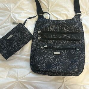 Baggallini crossbody bag with RFID wallet